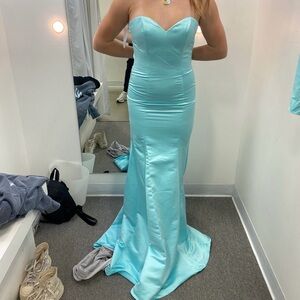 Super cute prom dress for sale!